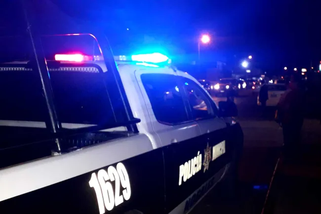 Despojan a extranjero de vehículo