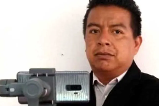 Balean vivienda de reportero en Puebla