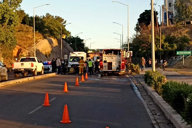 Atropellan a menor y adulto en diferentes lugares