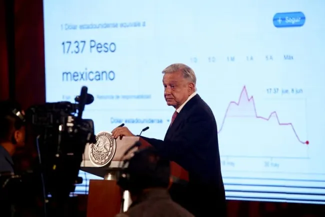 Celebra AMLO baja de la inflación y fortaleza del peso