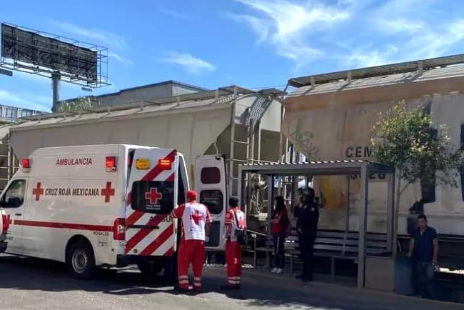 Lesionado al querer ganarle al tren; iba alcoholizado