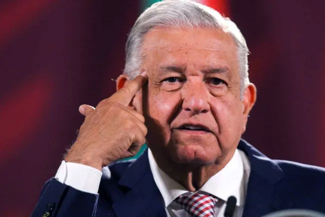 Ya tiene AMLO sustitutos para la SRE y la Segob