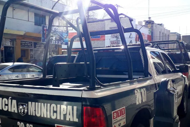 Asaltan a punta de pistola abarrotes del Centro de la Ciudad