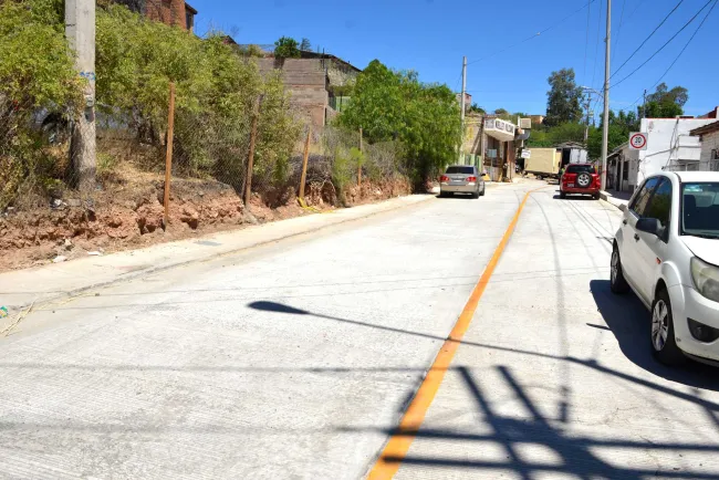 Concluye pavimentación en calle Revolución