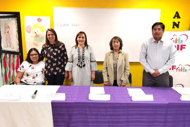 Ofrece DIF Nogales apoyo para estudiar la preparatoria