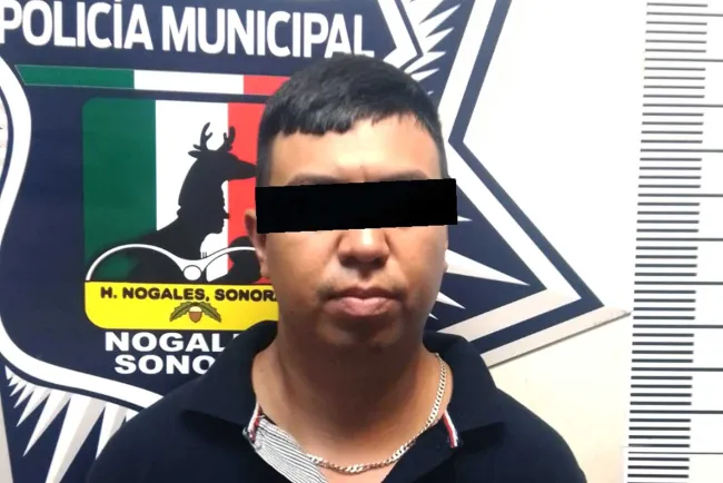 Roba auto de su hermano; lo reportan y lo detienen