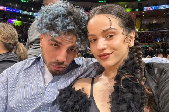 Rosalía revela cómo le pidió Rauw Alejandro que se casaran