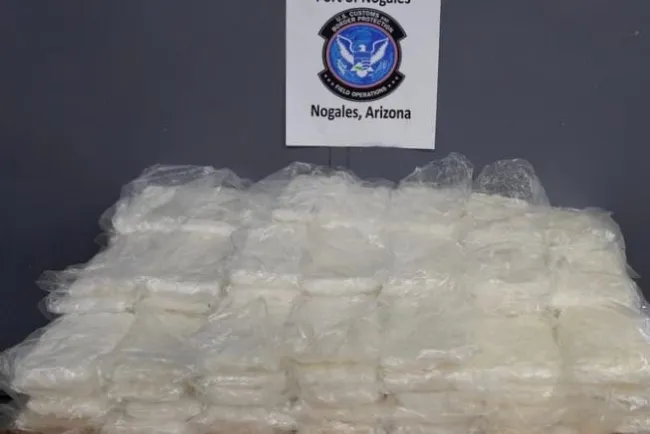 Incautan tortillas de harina con metanfetaminas