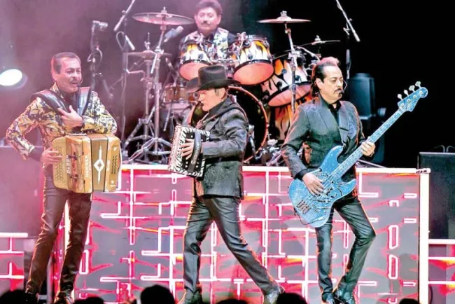 Los Tigres del Norte rugen