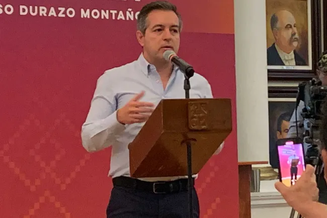 Pasa Omar Del Valle de Hacienda a Sidur