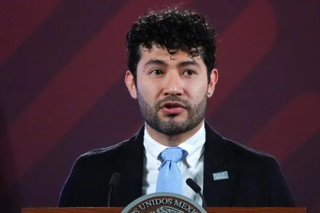 Nombra López Obrador a Marath Bolaños nuevo secretario del Trabajo