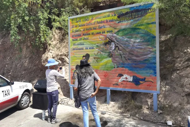 Inauguran mural en pro de los derechos de los migrantes