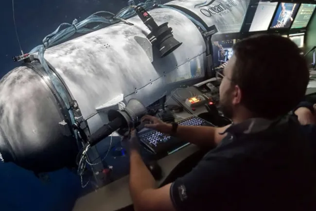 Encuentran“restos” cerca del Titanic; experto asegura que son del submarino