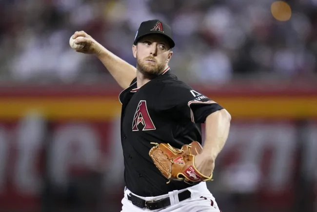 Diamondbacks sufren baja