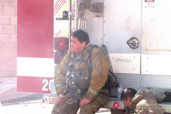 Exentos de golpes de calor bomberos de Nogales