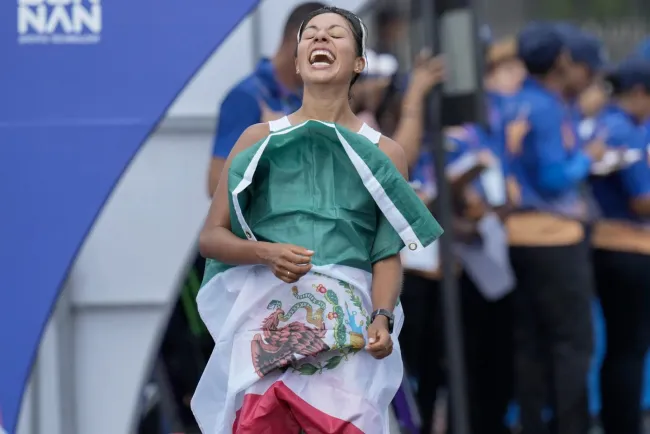 Alcanza México oros en marcha