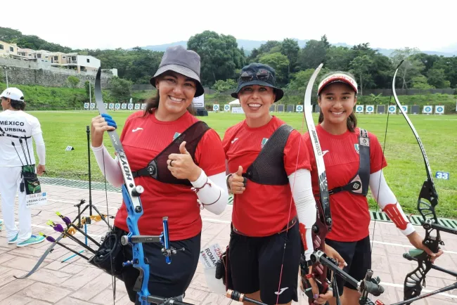 Alex Valencia se cuelga oro