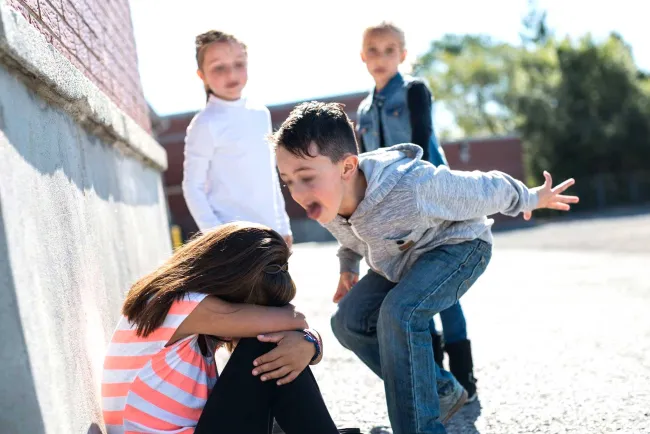Trabajan en erradicar la violencia escolar