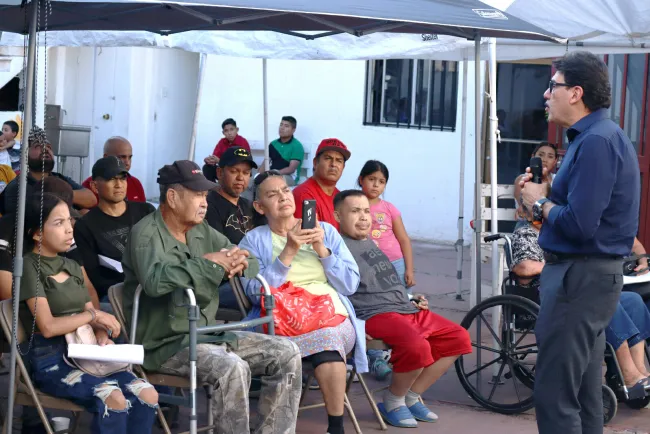 Encabeza Alcalde entrega de apoyos comunitarios