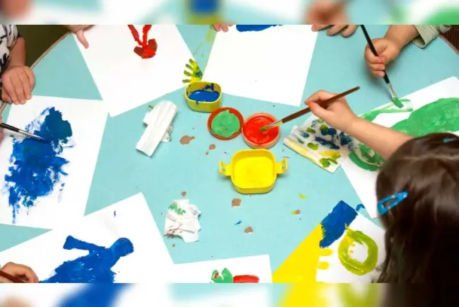 Invitan a niños y jóvenes a cursos de verano