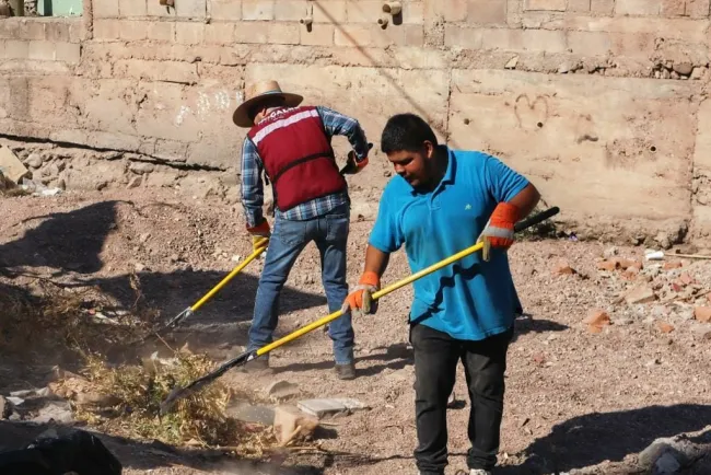 Continúa mantenimiento y limpieza de los arroyos