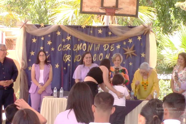 Dan fin a ciclo escolar alumnos del CAM número 1