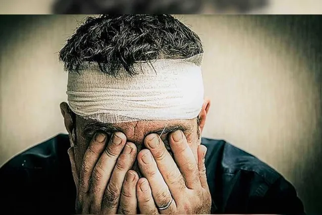 Lesiona joven a su padre, lo golpeó en la cabeza