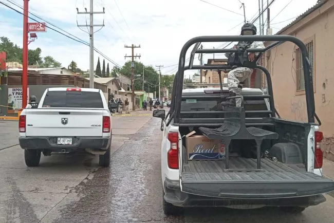 Hieren de bala a hombre en persecución