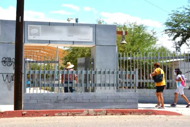 Tienen padres de familia que realizar último paso de inscripción