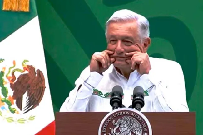 "Me quieren silenciar", acusa AMLO tras denuncia de Xóchitl Gálvez