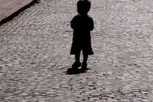 Encuentran a menores solos en la calle; fue en diferentes sectores