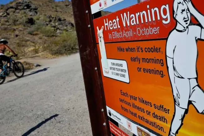 Aumentan riesgos de salud por ola de calor, afirma la ONU