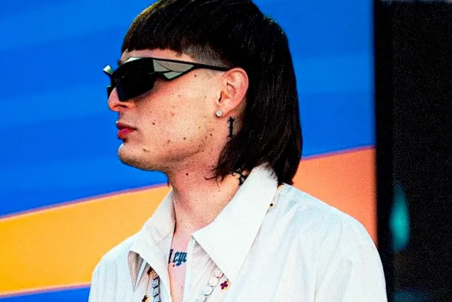 Llevará Peso Pluma sus corridos tumbados al otro lado del charco