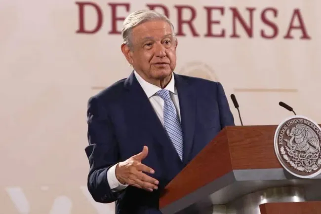 Dice AMLO a sus seguidores “serenos morenos”, ante presunta campaña en su contra