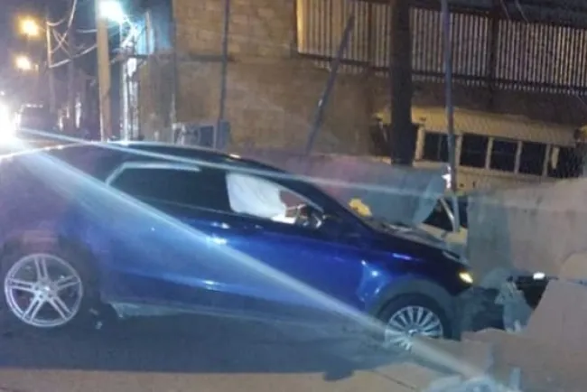 Mujeres alcoholizadas provocan choques