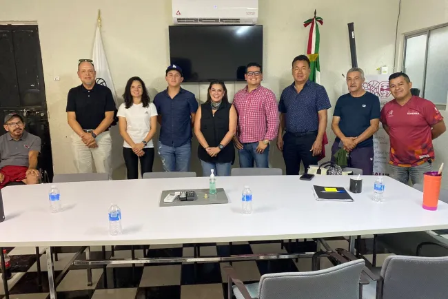 Dará el IMDEN solución a problema en cancha de tenis