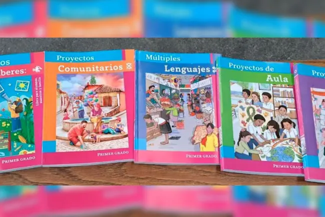 Asegura AMLO que no hay impedimento para distribuir libros de texto