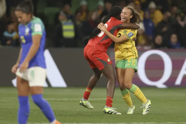 Muestran a Brasil la puerta de salida