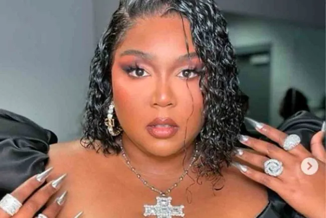 Bailarinas acusan a Lizzo de acoso sexual