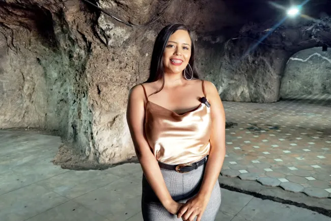 Dan ‘manita de gato’ a La Caverna