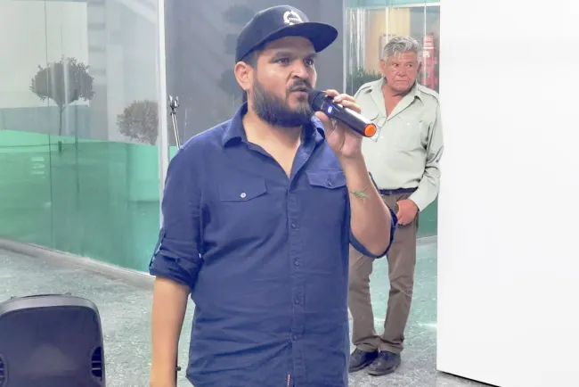 Presentan exposición de arte “De ida y vuelta”