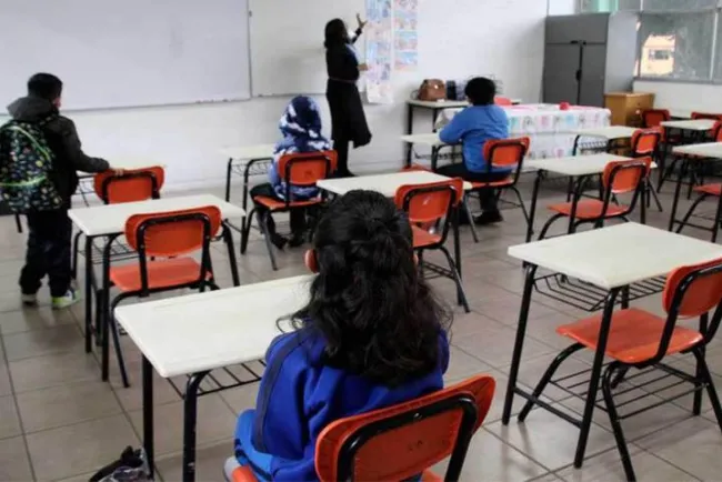 Hasta más de 100 años abatir el rezago educativo