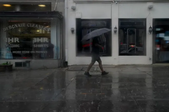 Tormentas en EU dejan apagones y decesos