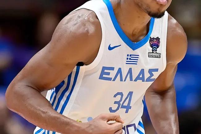 Giannis se baja del Mundial FIBA