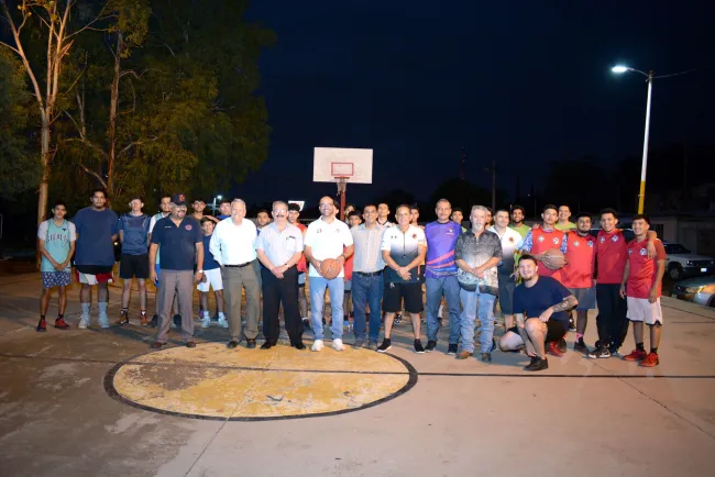 Arrancan torneos de tercias de básquetbol de barrios