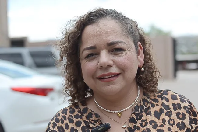 Acuden familias a regidores del PRI en cortes de cabello