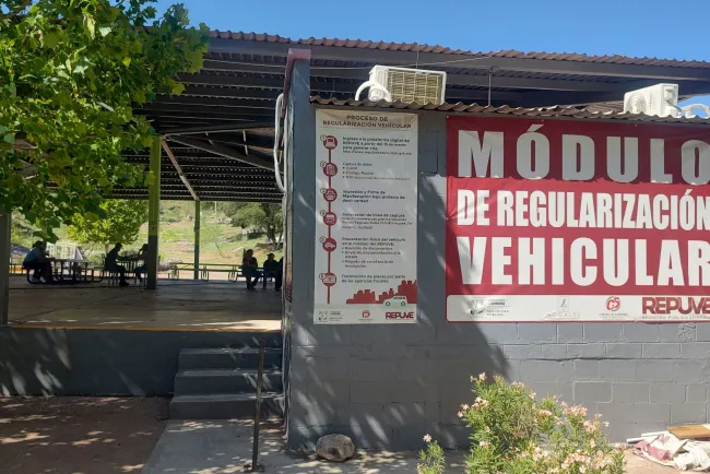 Persisten títulos alterados de vehículos en Repuve