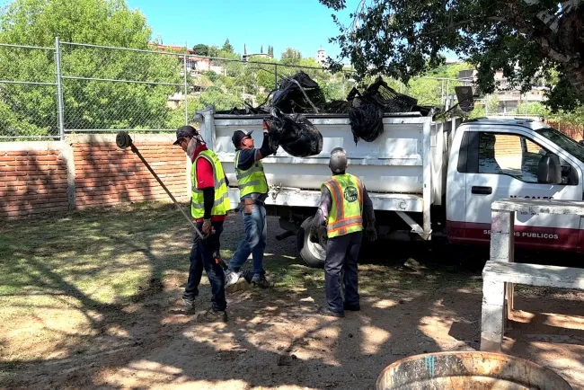 Realizan jornadas de limpieza en escuelas