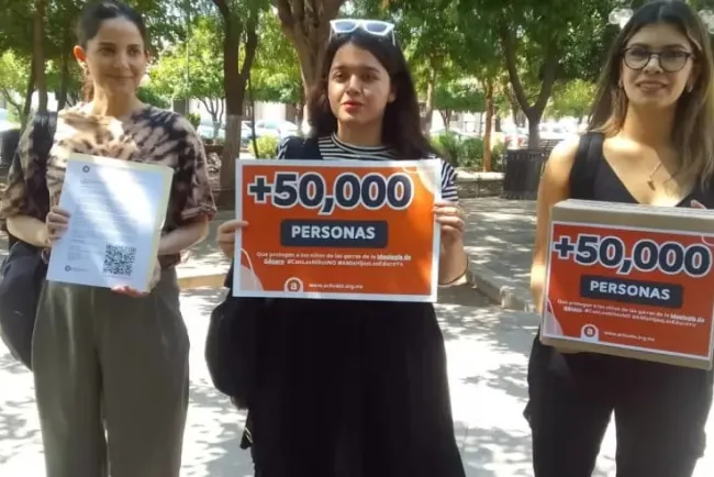 Piden detener distribución de nuevos libros de texto en el estado