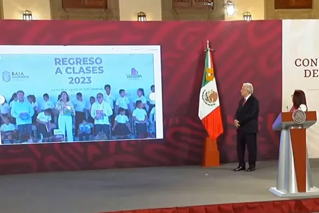 Inaugura AMLO ciclo escolar 2023-2024; “Es todo un acontecimiento”